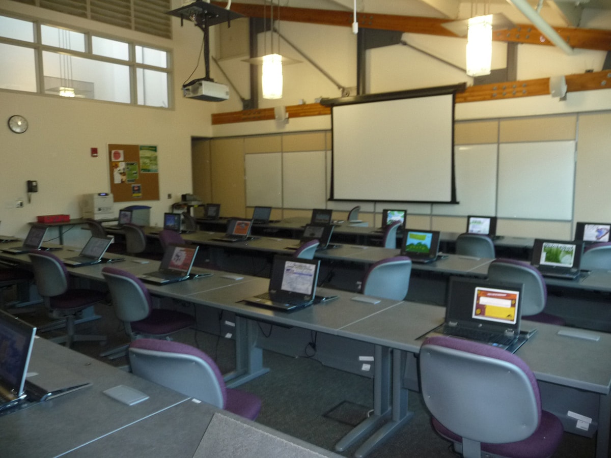 Computer lab within the Technology Center