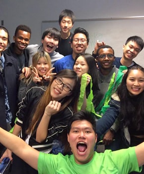 photo of Green River College International Programs peer mentoring students